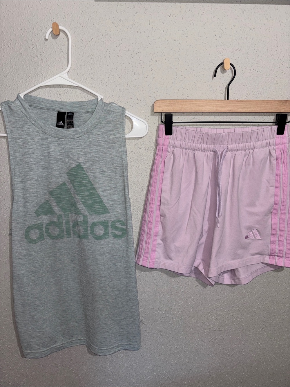 adidas - Women’s bundle - Tank & Shorts (size X-small)